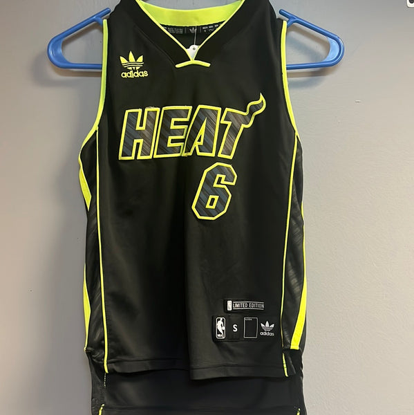 LeBron James #6 Miami Heat jersey, Limited Edition – Youth Medium