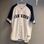 Vintage MLB New York Yankees Derek Jeter Jersey