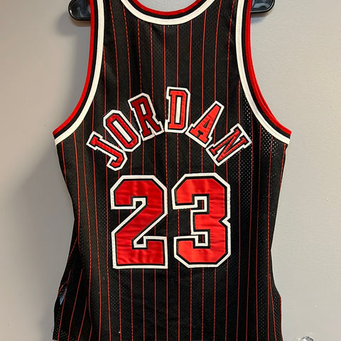 Michael Jordan Chicago Bulls Black Retro NBA Jersey