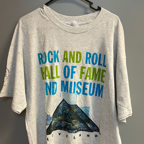 Gildan Vintage T Shirt Rock and Roll Hall of Fame